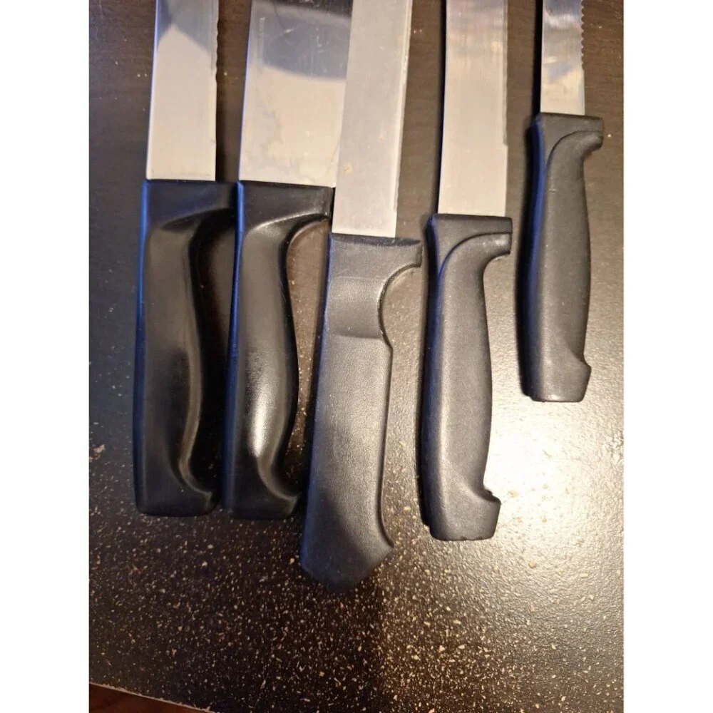 Set of 5 Assorted Dinner Knives Mixed Styles Stainless Steel Flatware Lot